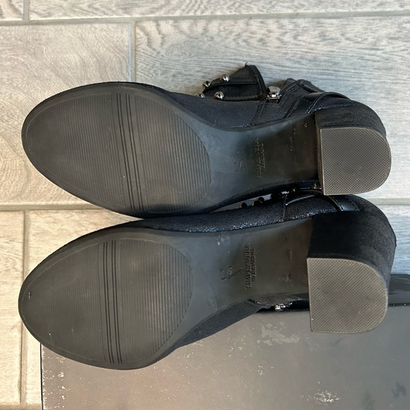 Simply Vera Wang boots, NWT NIB studded boots size 8 womens ankle boots booties - Picture 10 of 13